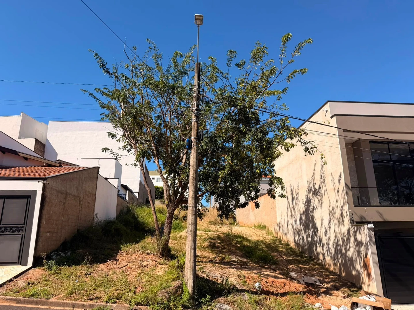 Terreno à venda Riviera de São João