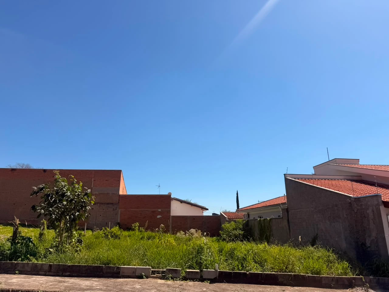 Terreno à Venda - Parque Universitário