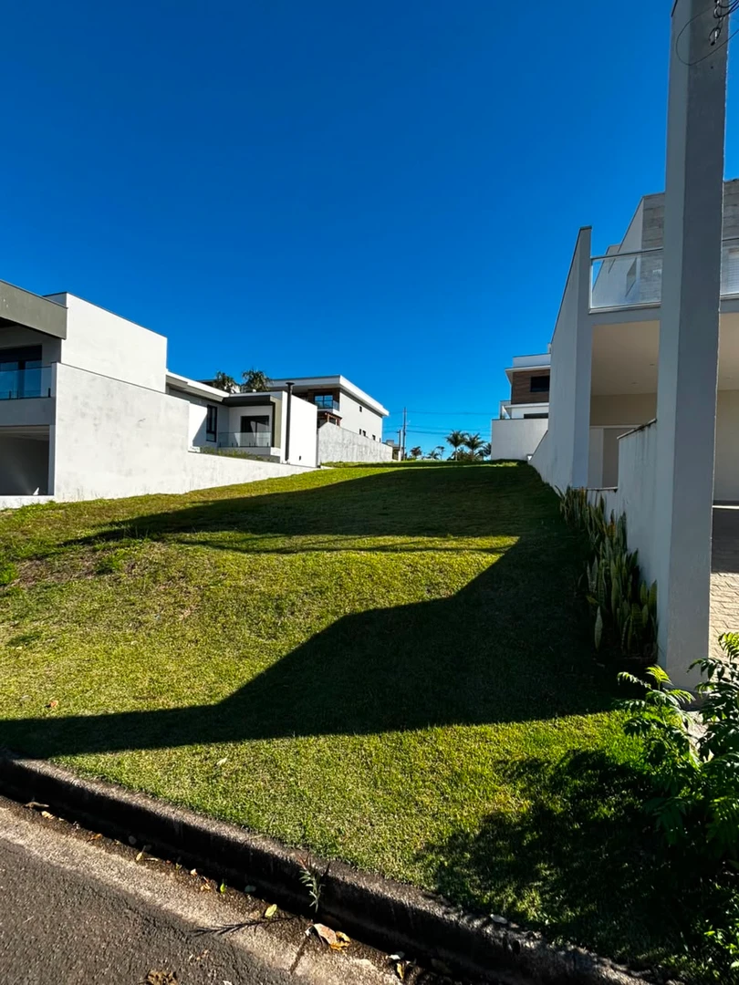 Terreno à venda no Condomínio Morro Azul II