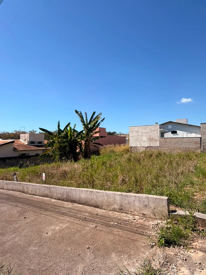 Terreno à venda - Parque Universitário
